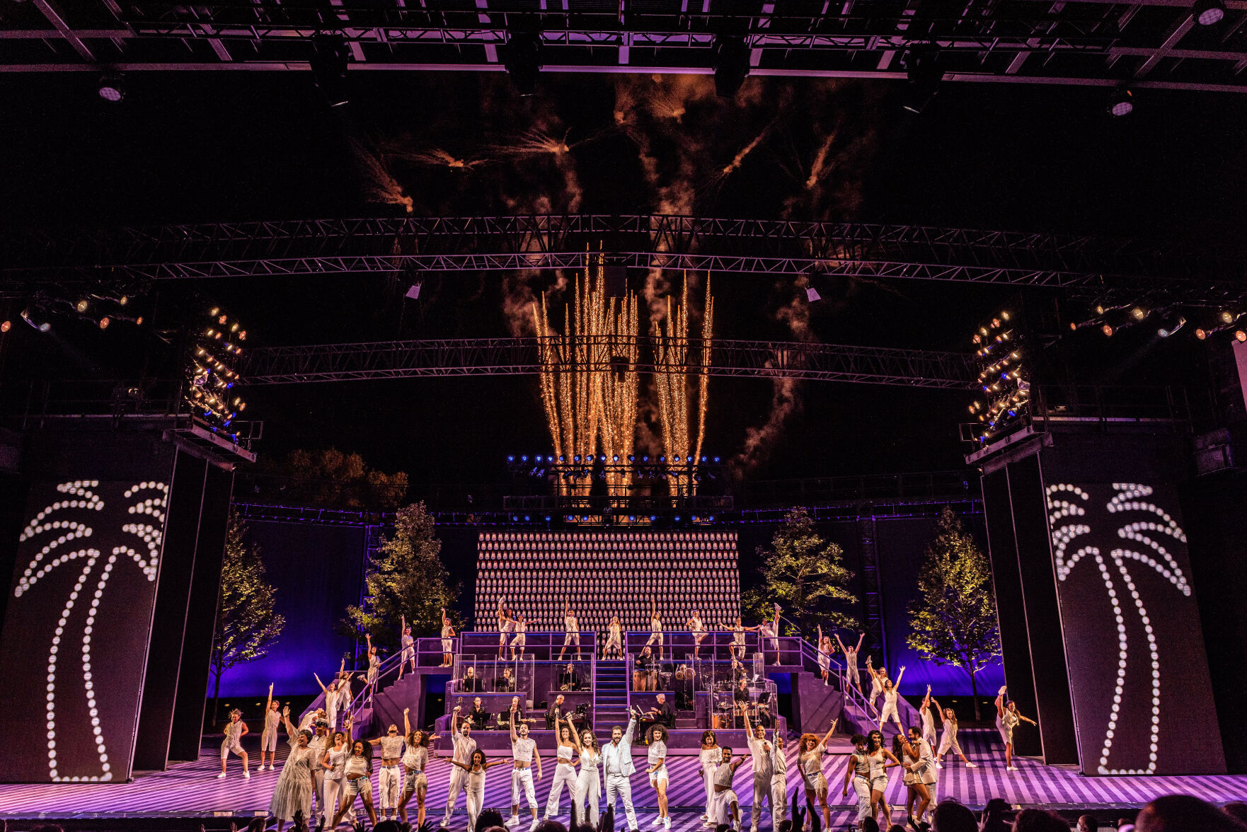 Company of 'On Your Feet!'
